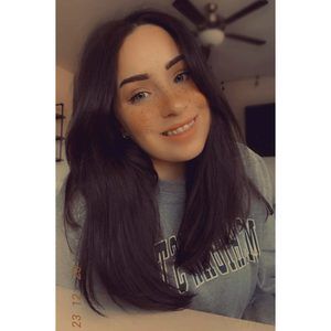 Meet your Posher, Alyssa